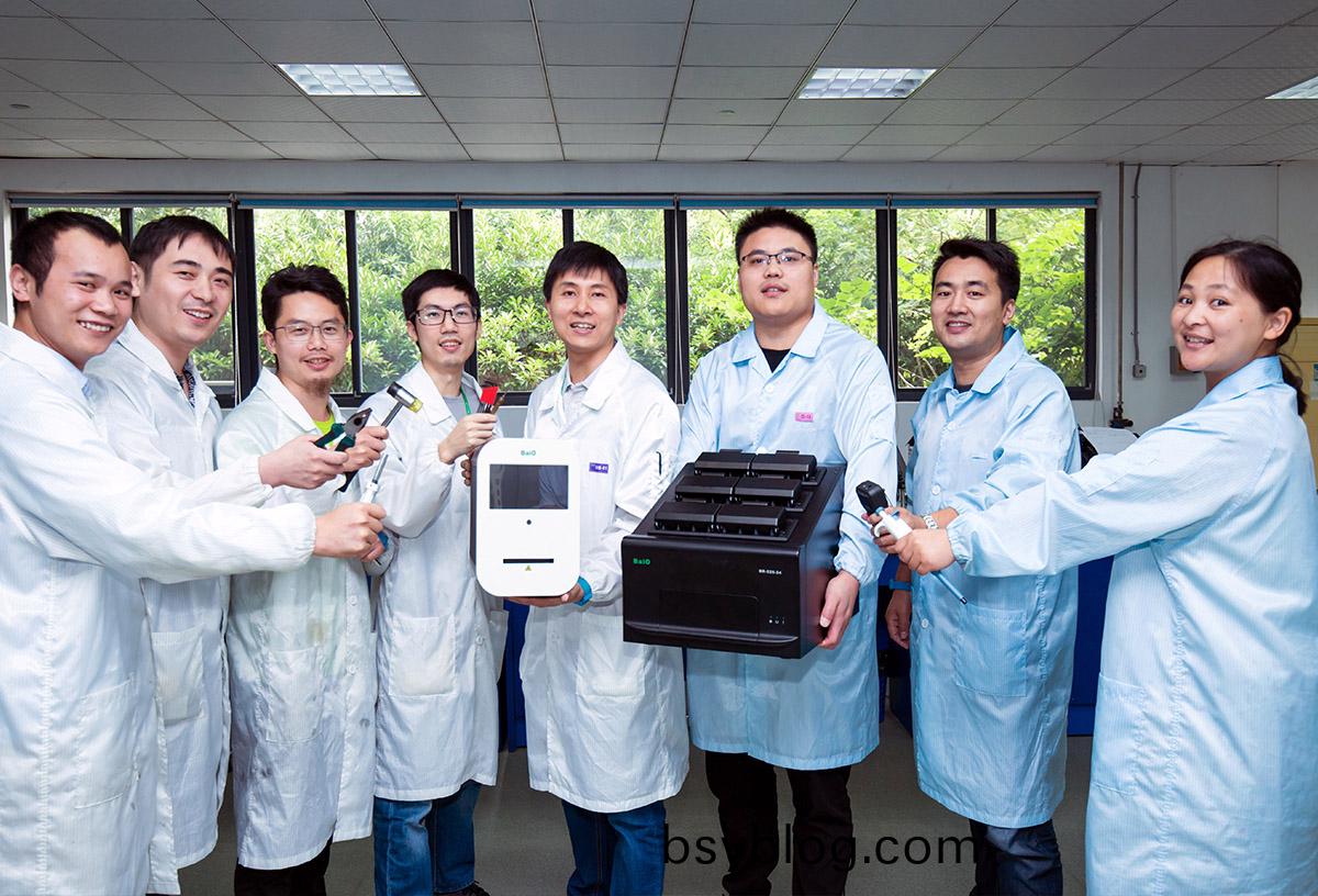 解決(jue)臨牀應用(yong)中(zhong)的(de)學(xue)術及技術(shu)問(wen)題(ti)，免(mian)后(hou)顧之(zhi)憂